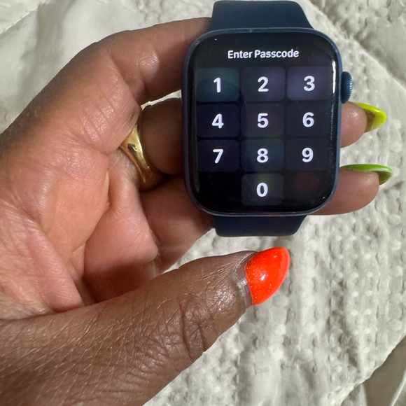 Apple Black Smartwatch with Sleek Design and Intuitive Interface